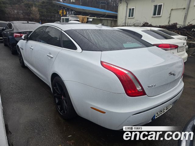 Jaguar XJ 3.0D Premium Luxury LWB X351 2015 — фото 4