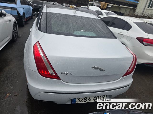 Jaguar XJ 3.0D Premium Luxury LWB X351 2015 — фото 5