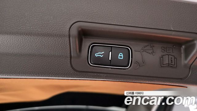 Ford Explorer (VI) 3.0 Platinum 4WD 2021 — фото 19