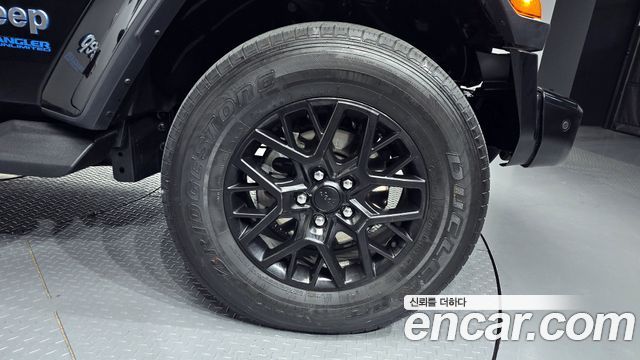 Jeep Wrangler (JL) 2.0 Overland Power Top 4Door 4xe 2022 — фото 5