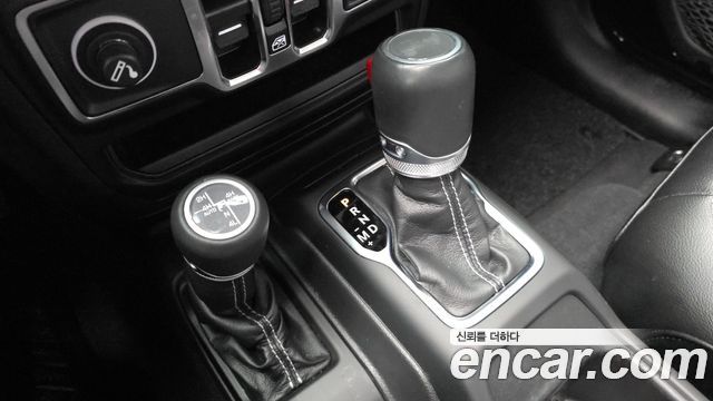 Jeep Wrangler (JL) 2.0 Overland Power Top 4Door 4xe 2022 — фото 9