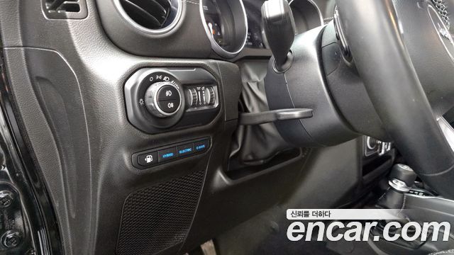 Jeep Wrangler (JL) 2.0 Overland Power Top 4Door 4xe 2022 — фото 18
