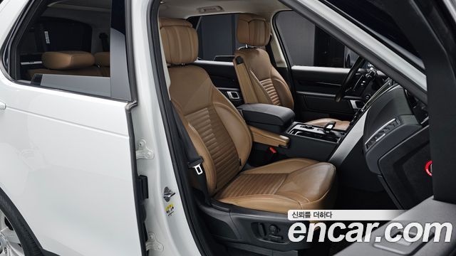 Land Rover Discovery 5 D300 HSE 2022 — фото 10