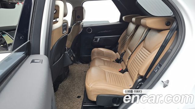 Land Rover Discovery 5 D300 HSE 2022 — фото 12