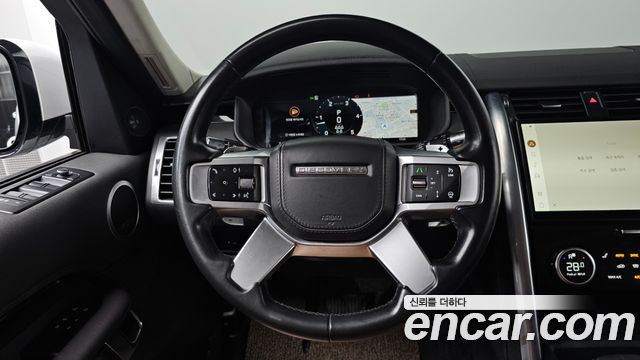 Land Rover Discovery 5 D300 HSE 2022 — фото 13