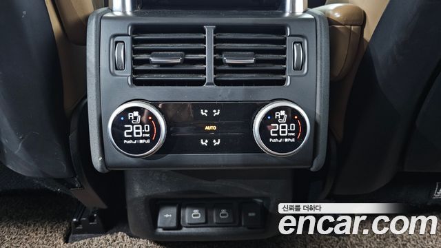 Land Rover Discovery 5 D300 HSE 2022 — фото 19