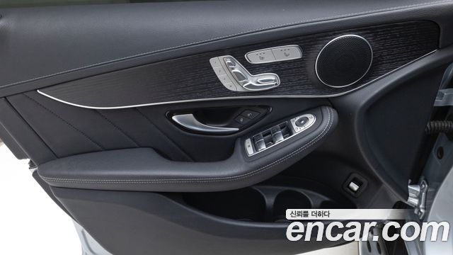 Mercedes-Benz GLC-Class (X253) GCL300 4MATIC Coupe 2023 — фото 19