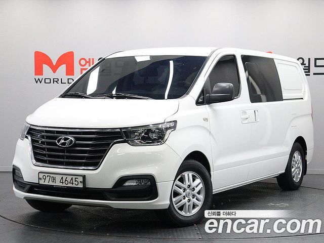 Hyundai Grand Starex Van 5-Seater Smart