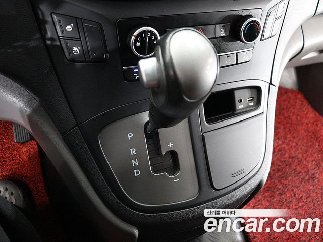 Hyundai Grand Starex Van 5-Seater Smart 2021 — фото 9