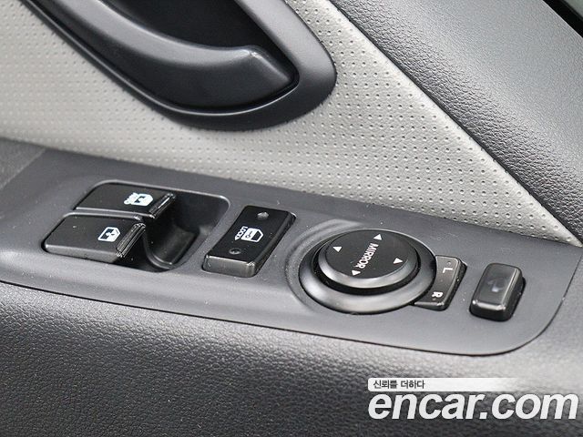 Hyundai Grand Starex Van 5-Seater Smart 2021 — фото 17