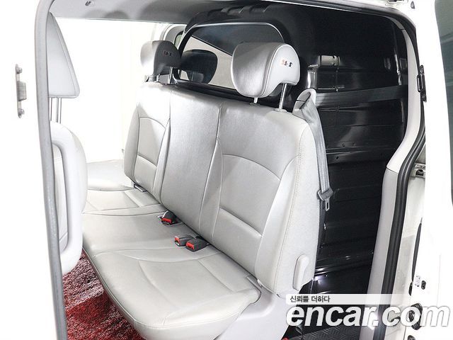 Hyundai Grand Starex Van 5-Seater Smart 2021 — фото 21