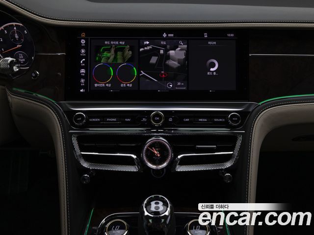Bentley Flying Spur (III) 4.0 Azure 2024 — фото 15