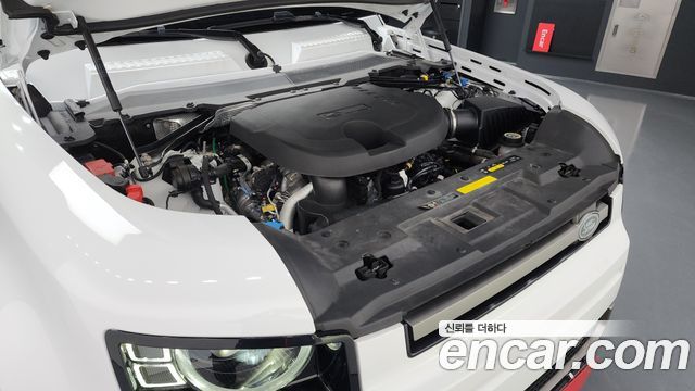 Land Rover Defender (L663) 130 D300 X-Dynamic HSE 2023 — фото 6