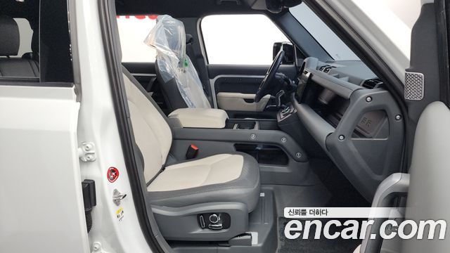 Land Rover Defender (L663) 130 D300 X-Dynamic HSE 2023 — фото 11