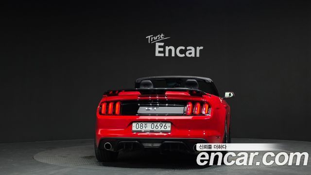Ford Mustang GT Convertible 2016 — фото 4