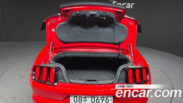 Ford Mustang GT Convertible 2016 — фото 18
