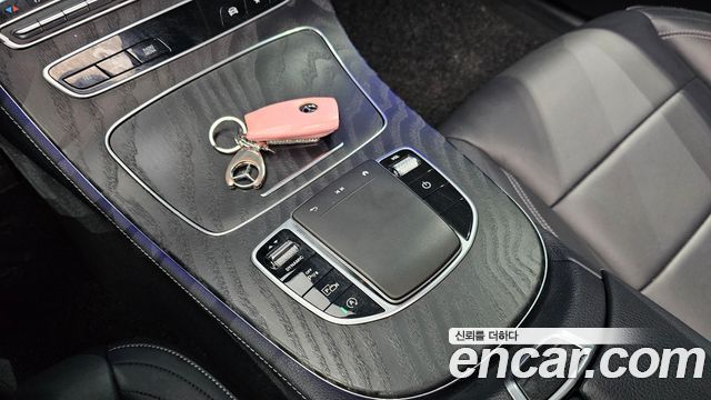 Mercedes-Benz E-Class (W213) E220d 4MATIC AMG Line 2021 — фото 17