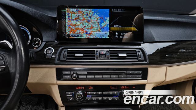 BMW 5 Series (F10) 528i Luxury Plus 2016 — фото 18