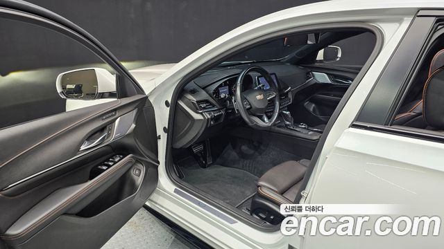 Cadillac CT4 2.0 Sport 2020 — фото 11