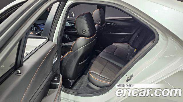 Cadillac CT4 2.0 Sport 2020 — фото 12