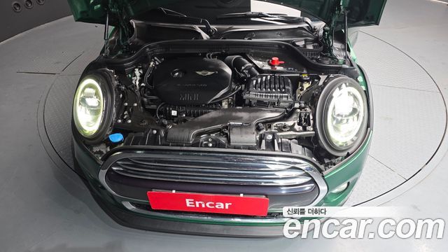 MINI Cooper 5Door 60th Edition 3rd 2019 — фото 6