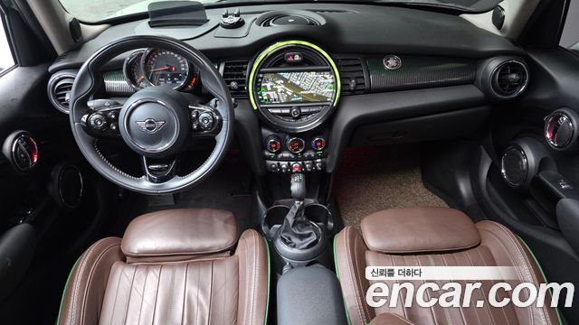 MINI Cooper 5Door 60th Edition 3rd 2019 — фото 7