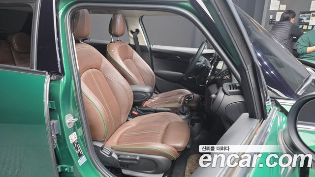 MINI Cooper 5Door 60th Edition 3rd 2019 — фото 12