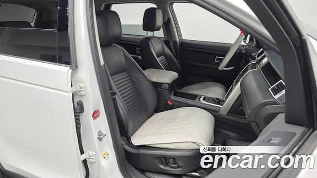 Land Rover Discovery Sport 2.0 TD4 HSE Luxury 2017 — фото 10
