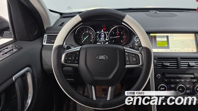 Land Rover Discovery Sport 2.0 TD4 HSE Luxury 2017 — фото 13