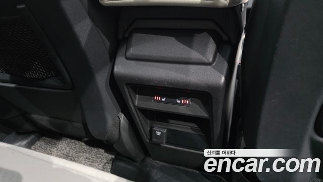 Land Rover Discovery Sport 2.0 TD4 HSE Luxury 2017 — фото 19