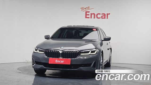 BMW 5 Series (G30) 530e Luxury 2021 — фото 3