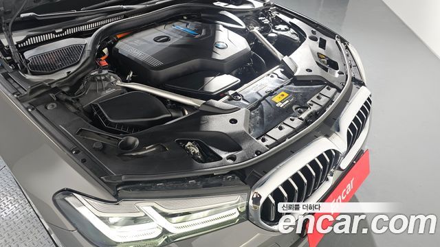 BMW 5 Series (G30) 530e Luxury 2021 — фото 6