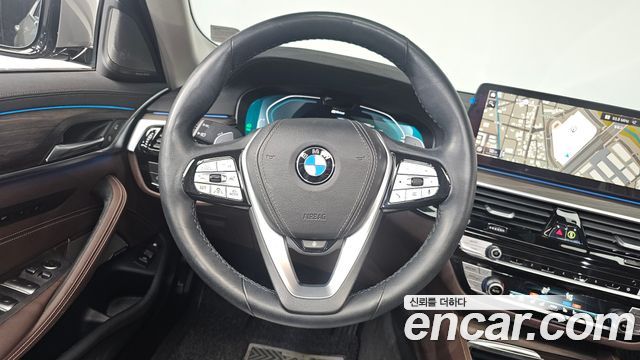 BMW 5 Series (G30) 530e Luxury 2021 — фото 13