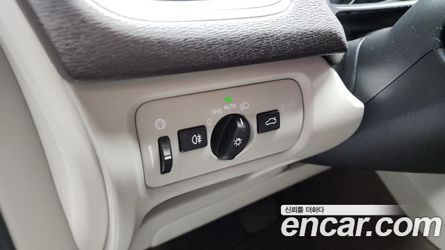 Volvo V40 D2 2nd 2015 — фото 18