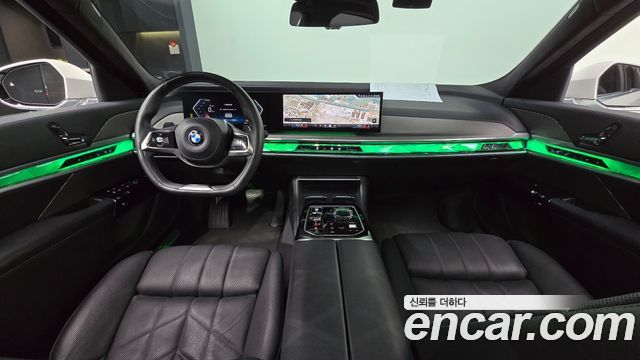 BMW 7 Series (G70) 740i sDrive Design Pure Excellence 2023 — фото 7