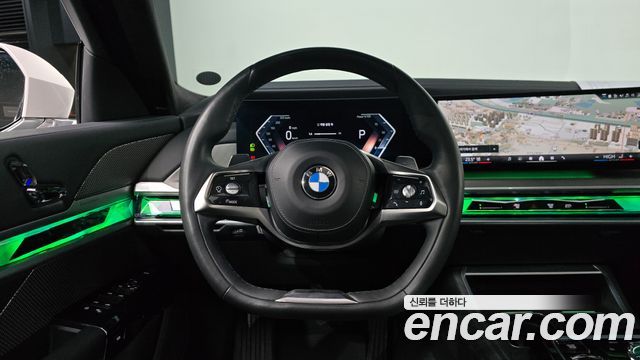 BMW 7 Series (G70) 740i sDrive Design Pure Excellence 2023 — фото 13