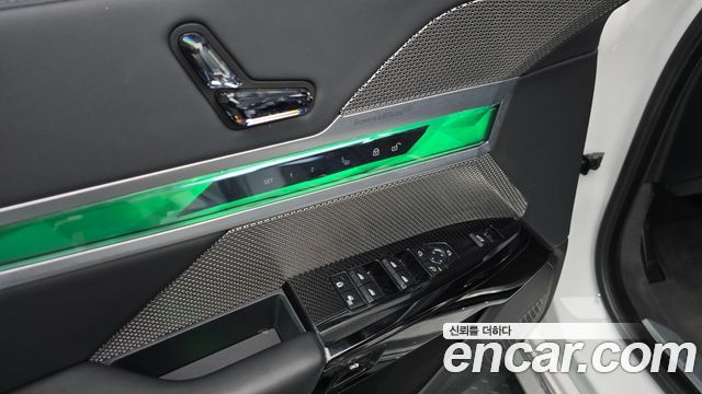 BMW 7 Series (G70) 740i sDrive Design Pure Excellence 2023 — фото 17