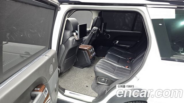 Land Rover Range Rover (IV) 4.4 SDV8 AB LWB DIESEL 2016 — фото 12