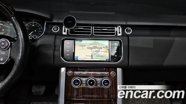 Land Rover Range Rover (IV) 4.4 SDV8 AB LWB DIESEL 2016 — фото 14