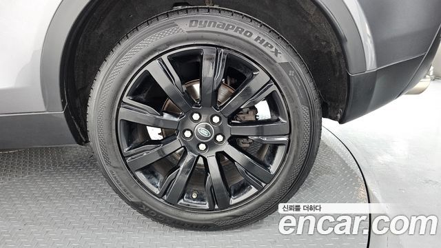 Land Rover Discovery Sport 2.0 TD4 HSE Luxury 2017 — фото 5