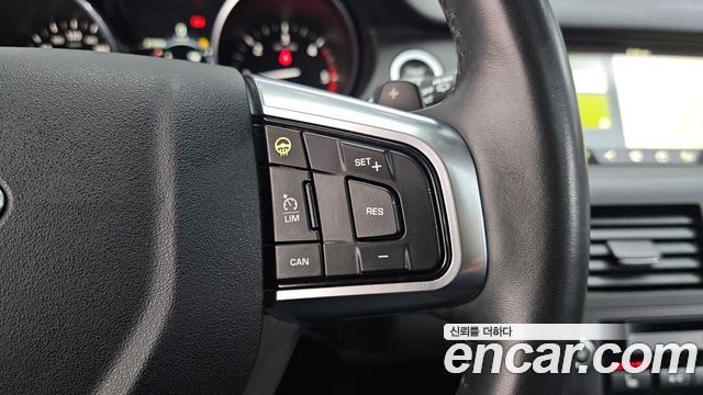 Land Rover Discovery Sport 2.0 TD4 HSE Luxury 2017 — фото 10