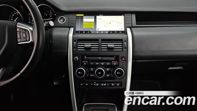 Land Rover Discovery Sport 2.0 TD4 HSE Luxury 2017 — фото 14