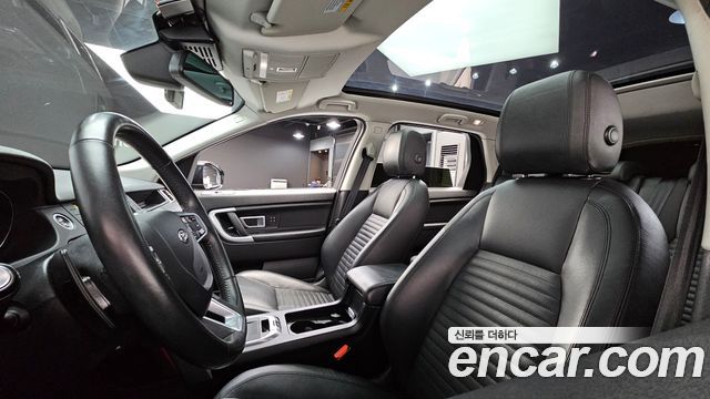 Land Rover Discovery Sport 2.0 TD4 HSE Luxury 2017 — фото 20