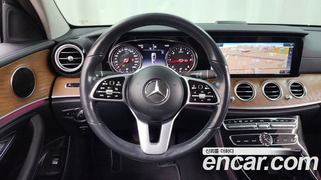 Mercedes-Benz E-Class (W213) E220d 4MATIC Exclusive 2019 — фото 17