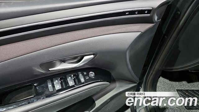Hyundai Tucson (NX4) Gasoline 1.6 Turbo 2WD Inspiration 2022 — фото 18