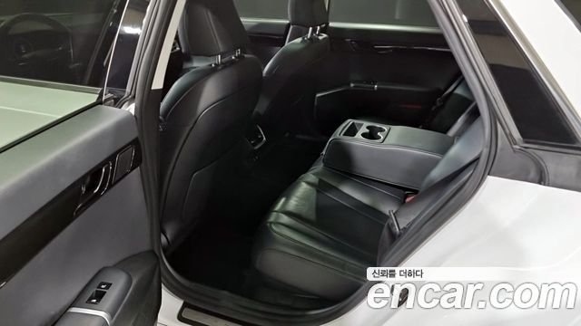 Hyundai Grandeur (GN7) 2,5 Gasoline 2WD Premium 2023 — фото 15