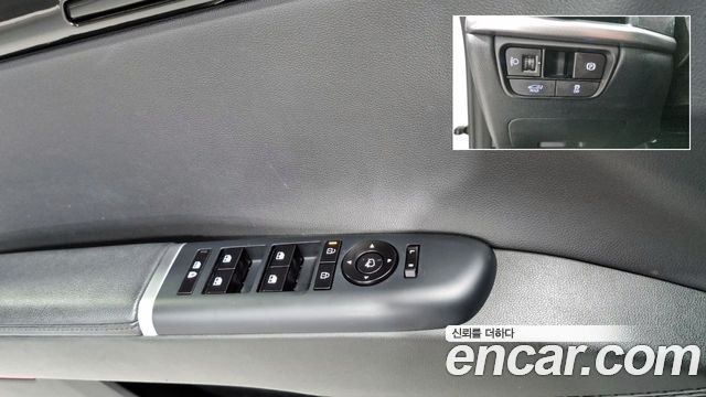 Hyundai Grandeur (GN7) 2,5 Gasoline 2WD Premium 2023 — фото 17