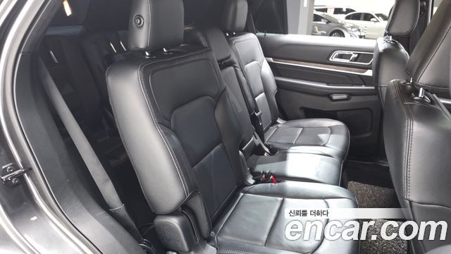 Ford Explorer 2.3 Limited 4WD 5th 2019 — фото 12