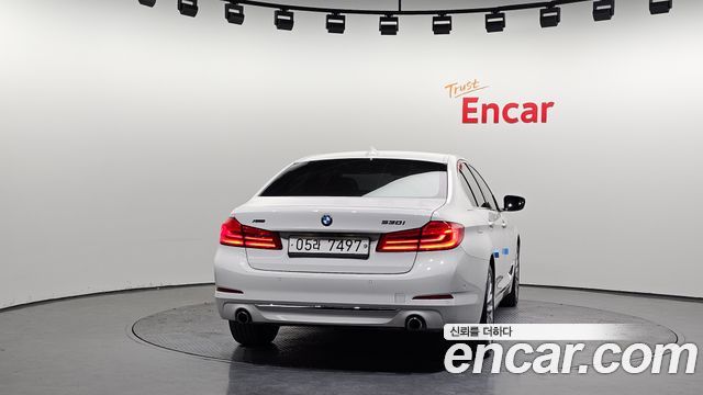 BMW 5 Series (G30) 530i xDrive Luxury Plus 2018 — фото 4