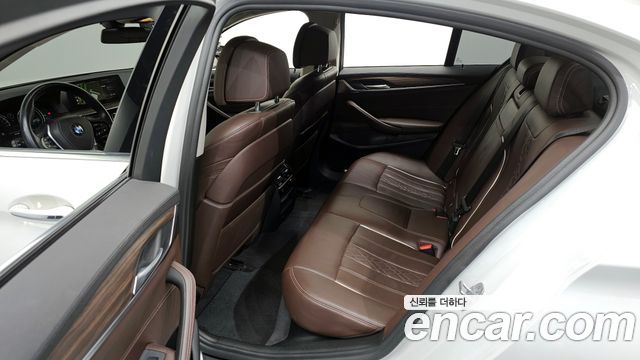 BMW 5 Series (G30) 530i xDrive Luxury Plus 2018 — фото 11